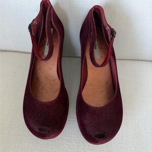 Melissa Burgundy Wine Suede Peep-Toe Ankle Strap Heels Sz 9